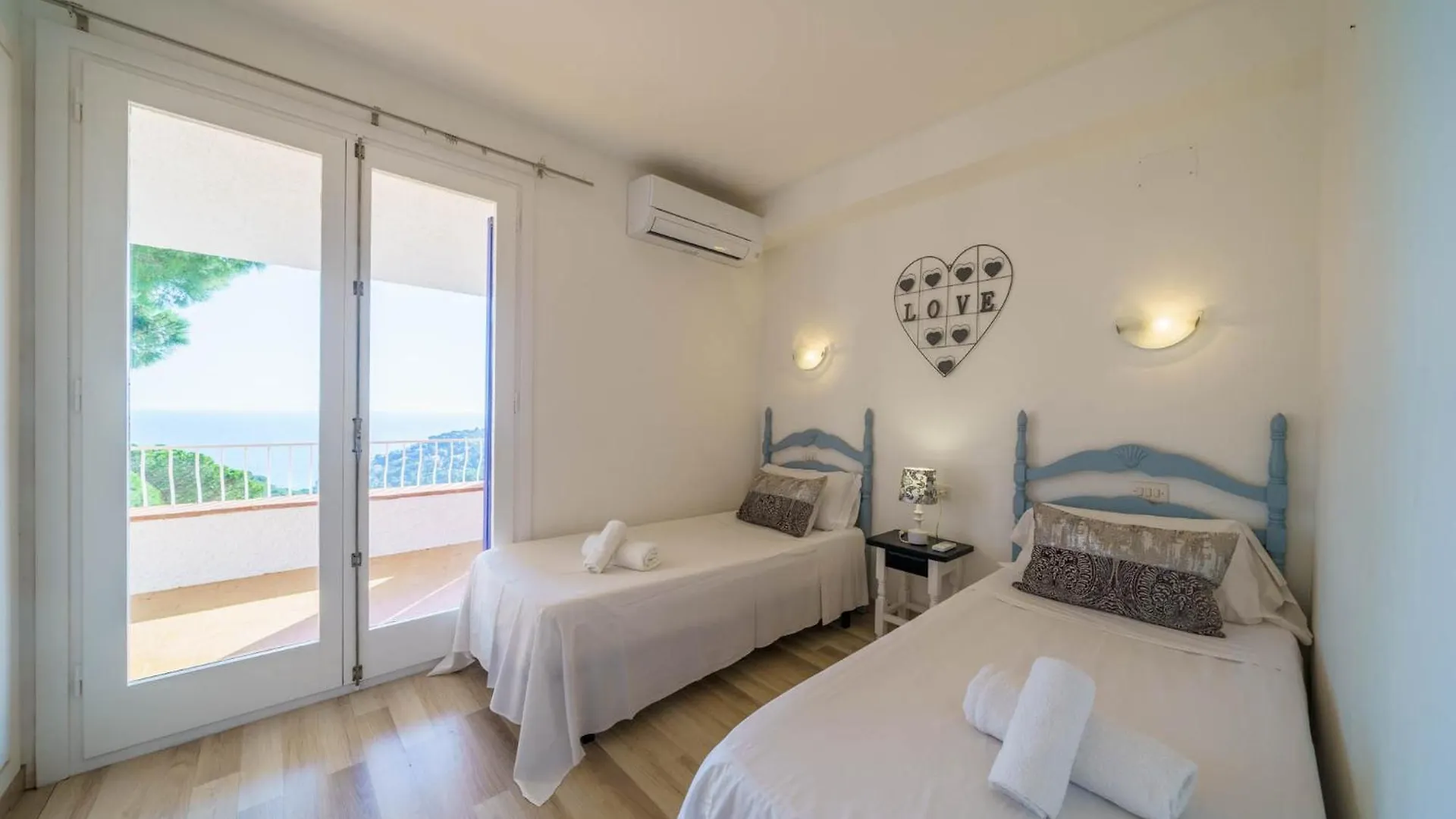 Sea Breeze Lux House - Private Pool & Aircon Villa Tossa de Mar